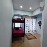 Homestay Wee Inn Jb Indoor Pool